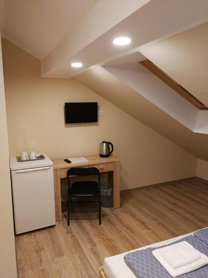 Hotel Viesbutis Kelyje Uciana Zewnętrze zdjęcie